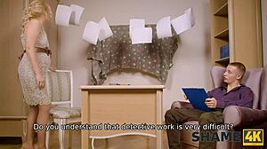 Shame4k Zrela blondinka zapeljuje v nogavicah za prepovedano uživanje