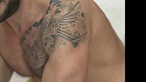 sarado roludo fudendo cuzinho faminto por rola