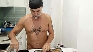 i'm cooking naked in the kitchen, it's so fun