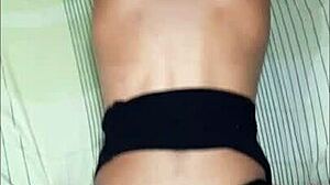 Novinha com fogo no cú pura sacanagem rs