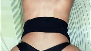 Novinha com fogo no cú pura sacanagem rs