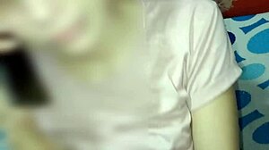 Spanish professor teaches Colombian student outdoors