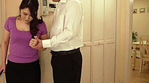 일본 밀프 미나 마츠오카와 친구로 펼쳐지는 바람피는 이야기