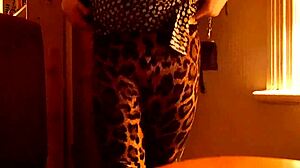 check out this british booty bitch twerking her thicc ass