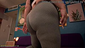 Jessica shows off her wiggly bbw ass in casual milf scene