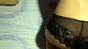 sucia pelirroja me da mamada profunda en pov