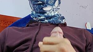 i'm hot and want to fuck three big asses