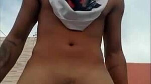 Picininha amor strokes on webcam