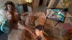 Sabrina prezotte no apartamento da magaly vaz os tloves piram nessas travestis fudendo muito completo no red