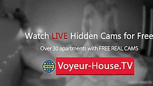 Am prins cuplul blond adevărat futându-se și călărind pe webcam, lingându-se pasional