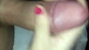 damn, this chilena amateur handjob got me cumming hard!