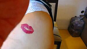 Intense cuckold cum on big ass