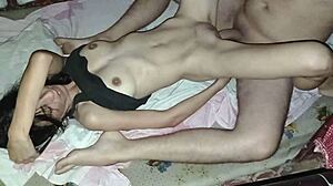 मेड को जगाकर वाइल्ड सेक्स करना बहुत बढ़िया लगा!