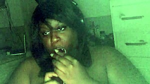 gamergirl enjoys private moments on camera