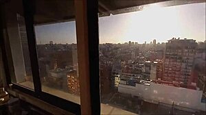 Meine Frau wird vom Nachbarn in der Küche durchgefickt - raues Anal-Pounding