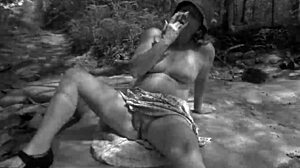 Yo, Jessie fingerer seg ute i skogen i dag!