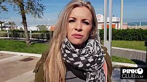 Šukal jsem Tinu Princess v restauraci v Rimini s jejím piercingem