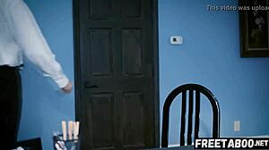 O yozlaşmış piskopos Alina Lopez ile vahşi sekse kandırıldım.