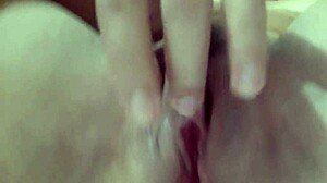 Acordei e toquei siririca cheia de tesão meu enteado viu e ajudou a dedilhar meu clitóris veja no que deu xv red