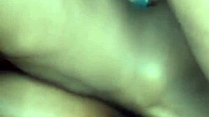 oppdag spenningen i å trenge inn i behåret trang fitte på nært hold