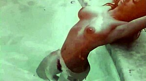 Stara čistilka ohranja službo s svojimi spretnostmi