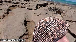 mamei o pau do novinho na praia e ele me fodeu nos mangues