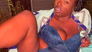 She creates a DIY dildo from veggies for her pussy fetish