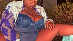 She creates a DIY dildo from veggies for her pussy fetish