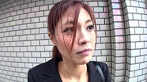 激しいオフィス不倫で蘭一ノ瀬が生中出しアクション