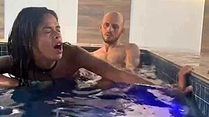 that hot chick came so hard on my big dick 😍