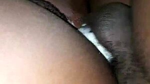 Hey, dev sikin sıkı siyah amı yakından deldiğini görmek ister misin?