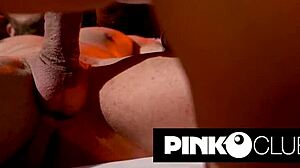 la giovane layla scarlett debutta al pinko club