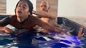 that hot chick came so hard on my big dick 😍