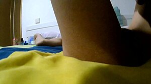 d�ndola ca�a writhes in pleasure from fingering and oral