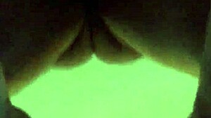 Isteri MILF Selingkuh Dengan Kawan