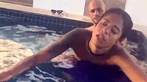 that hot chick came so hard on my big dick 😍