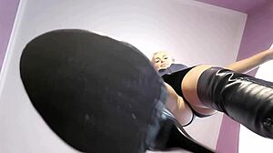 I does bdsm and footfetish.