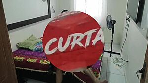 Sakra, moje oplzlá sestřenice touží po spermatu v těsné prdeli, celé video na red