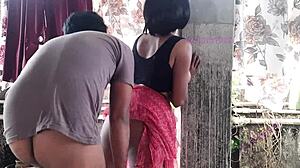 Hvorfor indiske kvinder ser sexy ud i rød saree