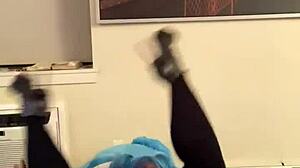 Halloween cosplay with Hazelnutxxx in blue hair