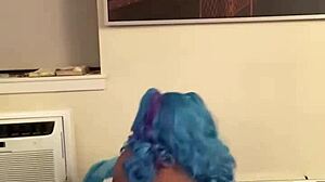 Halloween cosplay with Hazelnutxxx in blue hair