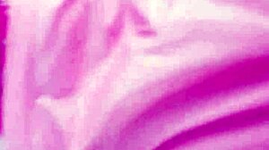 O marido dela foi pro bar e aproveitei pra chavecar a visinha