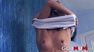 Forró MILF anya maszturbál játékokkal csak neked