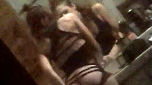 Ukryty retro filmik z dziewczyną i kumplem