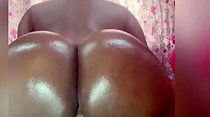 Elizabeth Toying Her Sexy Pussy with Dirty Talk and Ass Worshiping!