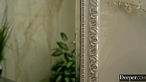 كاترينا الخاضعة مربوطة بسلاسل للعب شرجي مكثف وأكثر