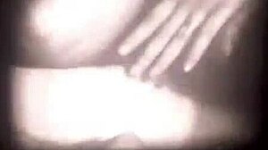 Ретро-оргия с волосатым фингером в винтажной групповухе