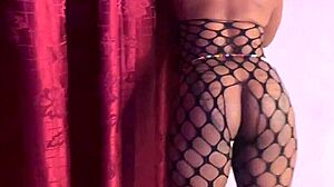 Hey, anitawetpussy bent over for black cock doggystyle outdoors!