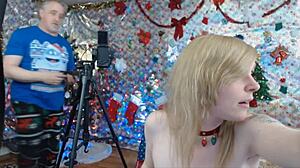 Roxy painting makeup on her nipples 😍