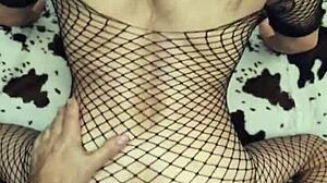 Milf gets anal in stockings and heels